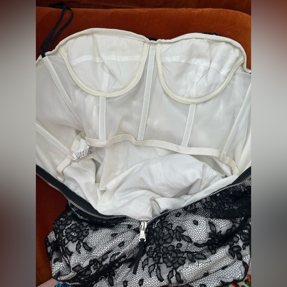 Dolce & Gabbana Y2K Black And White Tulle Lace Corset Mini Dress - Picture 7 of 16